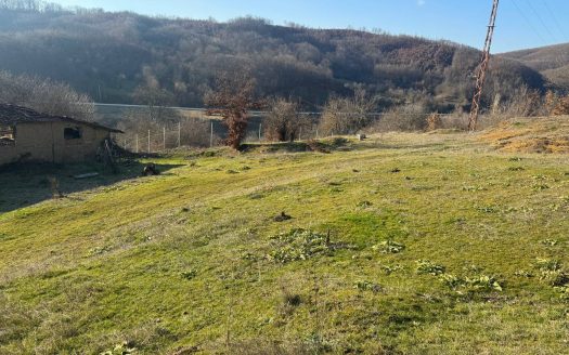 GÜNYURDU KÖYÜNDE SATILIK ARSA